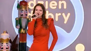 Magdalena Lasota w piosence „Świąteczny czas” 