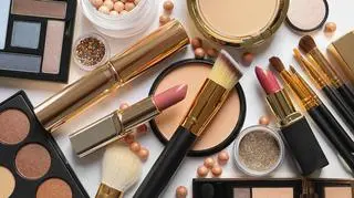 Jakie produkty kosmetyczne pozwolą Ci na uzyskanie naturalnego makijażu?