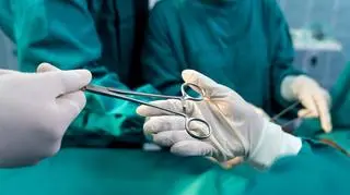 Sennik: operacja. Co oznaczy, kiedy śni się operacja? 