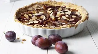 Tarta ze śliwkami – pomysł na nietypowy deser