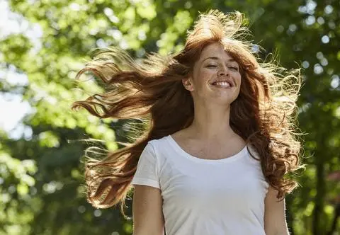 Hair-cycling – skuteczna metoda na zdrowe i lśniące włosy. Na czym polega?