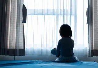 52-letnia opiekunka biła i pozwalała na wykorzystywanie dzieci? "To są tak obrzydliwe rzeczy, że nie chce się o tym mówić"