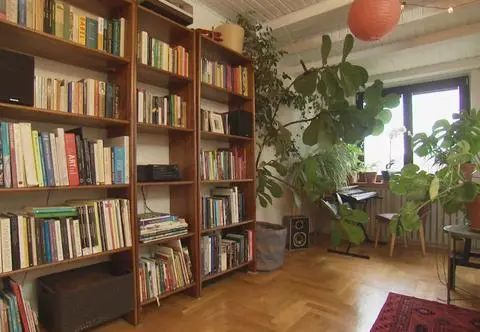 Mieszkanie urządzone w stylu lat 90. XX wieku. "Ja kocham kicz"