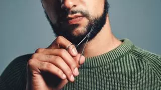 Czego używać do przycinania brody i jak to robić?