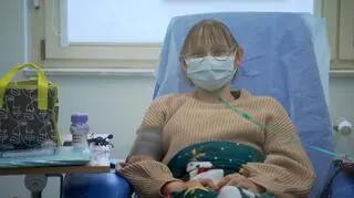 Po 12 latach znowu walczy z rakiem. "Powinna cieszyć się młodością, a musi być w szpitalu"