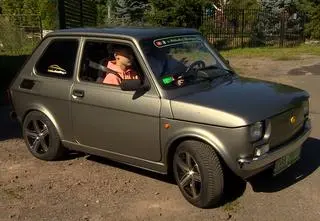 Kultowy "Maluch" nie znika z polskich dróg. Na Dolnym Śląsku powstał elektryczny model Fiata 126p