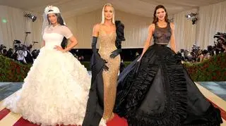 Met Gala 2022, czyli stylizacje w iście królewskim stylu. Kto wyglądał najlepiej?