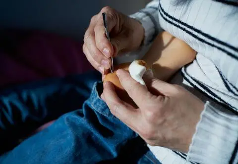 Ten trik zaoszczędzi dziecku stresu i bólu. Zobacz, jak w sekundę pozbyć się drzazgi