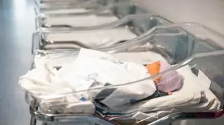 Zamieniono je po porodzie. Prawdę pomogła odkryć przedszkolanka. "Jesteście jak dwie krople wody"