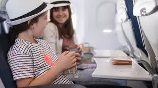 Jedzenie w bagażu podręcznym - co można wnieść na pokład samolotu?