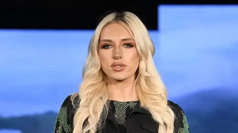 Kim jest Caroline Derpieński? 22-letnia modelka jest zaręczona z o 35 lat starszym milionerem