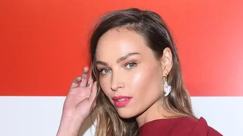 Weronika Książkiewicz ma męża Żyda i ojca Rosjanina. Była przez to dyskryminowana