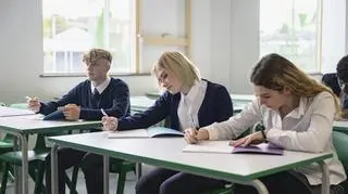 Znamy terminy matur 2024. Kiedy odbędą się egzaminy? Uczniowie będą mieli dodatkowy dzień na naukę
