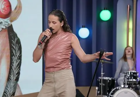 Michał Szpak na scenie DDTVN z nowym singlem. Kim jest tytułowa "Gaja"?