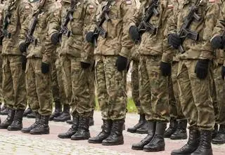 Pobór do wojska w razie wojny. Jakie zasady obowiązują w Polsce w 2022 roku?