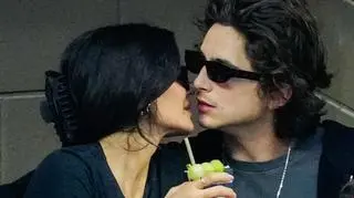 Kylie Jenner i Timothée Chalamet na rozdaniu Złotych Globów. Cały światy mówi o ich gorącym pocałunku 