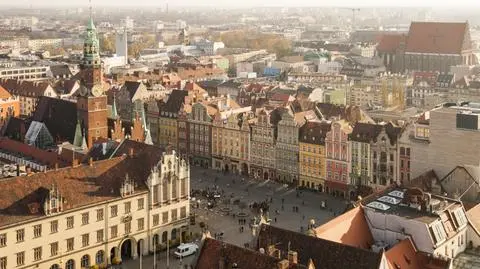 Wrocław. Masowa ewakuacja mieszkańców, wstrzymany ruch kolejowy
