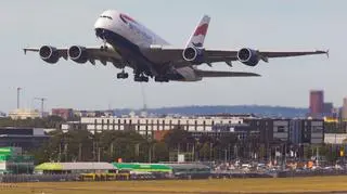 Popularne linie wstrzymują sprzedaż biletów lotniczych. Wydano oświadczenie 