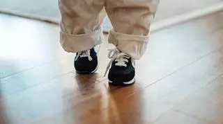 Pierwszy buty do nauki chodzenia – jakie powinny być?
