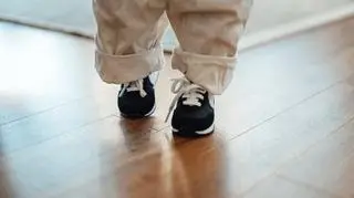 Pierwszy buty do nauki chodzenia – jakie powinny być?