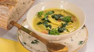 Zupa jarzynowa z ziołową oliwą