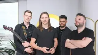 Adam Stachowiak w emocjonalnym utworze. "Dla bliskiej osoby, która bardzo mnie skrzywdziła" 