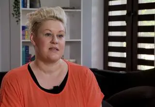 Pełna chata państwa Clarke. Czy mały Charlie opuści w końcu szpital? 