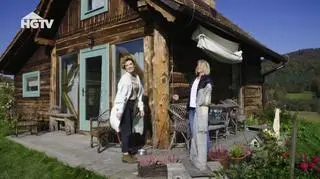 HGTV: Domki z bali z miętowymi okiennicami