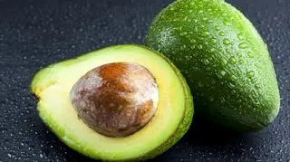 Przechowujesz tak awokado? Niebezpieczny trend z TikToka