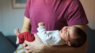 Przyszły ojciec tęskni za byłą dziewczyną. Chce nadać córce jej imię