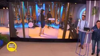 Sama w piosence „Czerń i biel”