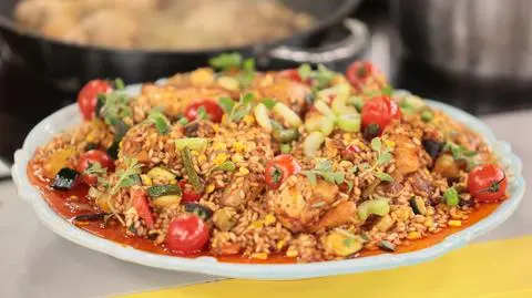 Paella z kurczakiem kukurydzianym