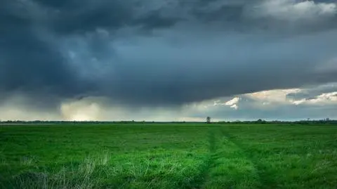 Prognoza pogody na środę. Będzie chłodno, deszczowo i burzowo