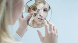 Sennik - lustro. Jakie jest ukryte znaczenie snu o lustrze?