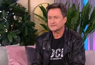 "Dla mnie ideałem emeryta jest Mick Jagger". Jacek Kawalec skończył 60 lat i podbija świat muzyki rockowej