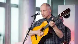 Kuba Sienkiewicz, Elektryczne Gitary