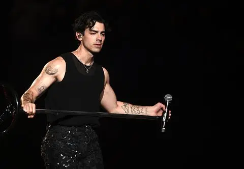 Joe Jonas przerwał milczenie. Pierwszy raz skomentował rozwód. "Ciężki tydzień"