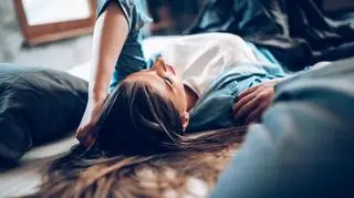 Efekt pierwszej nocy. Dlaczego mamy problemy z zasypianiem w nowym miejscu? 