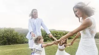 Jak wygląda praca niani na wesele? 