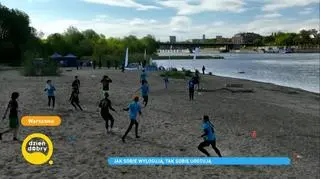 Frisbee na plaży