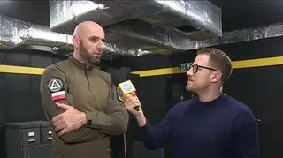 Marcin Gortat na militarnym szkoleniu. "Trzeba wiedzieć jak złapać za broń i co z nią zrobić"