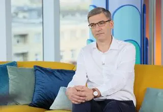 Otyłość jest chorobą przewlekłą. Lekarz: "Odradzałbym eksperymentowanie z jakimikolwiek dietami"