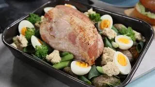 Duszona szynka wieprzowa z warzywami