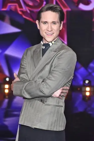 Michał Meyer jest prowadzącym "Mask Singer"