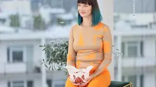 Sprawdzone ćwiczenia na bolesną menstruację. "Utarło się, że miesiączka może boleć. To znak, że coś jest nie tak"