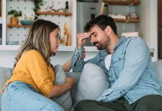 Twój małżonek dziwnie się zachowuje? Być może wziął z tobą emocjonalny rozwód 