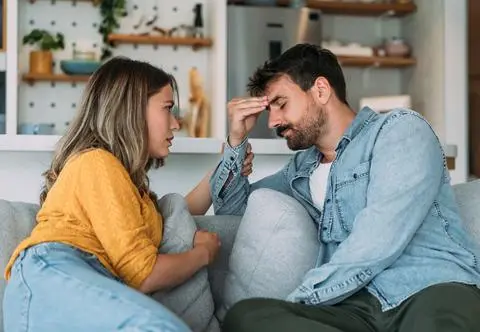 Twój małżonek dziwnie się zachowuje? Być może wziął z tobą emocjonalny rozwód 