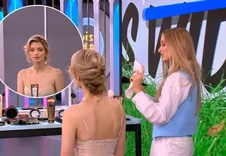 Makijaż dekoltu - jak podkreślić naturalne piękno? Ten trik optycznie powiększy biust 