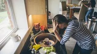 Mówi o sobie "leniwa mama". Pokazała, jak żyje na co dzień. "Co na to mąż?" 
