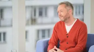 Gdzie w domu powiesić krzyż? "Zawieszony tuż nad wejściem do domu sprawi, że złe moce do nas nie dotrą" 